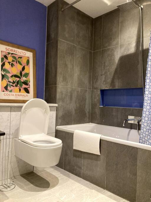 Stylish 2 Bed Accessible Flat Perfect Location Appartamento Glasgow Esterno foto