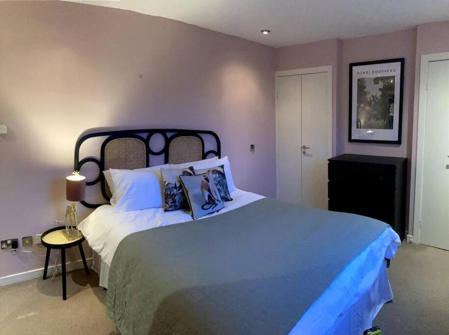 Stylish 2 Bed Accessible Flat Perfect Location Appartamento Glasgow Esterno foto
