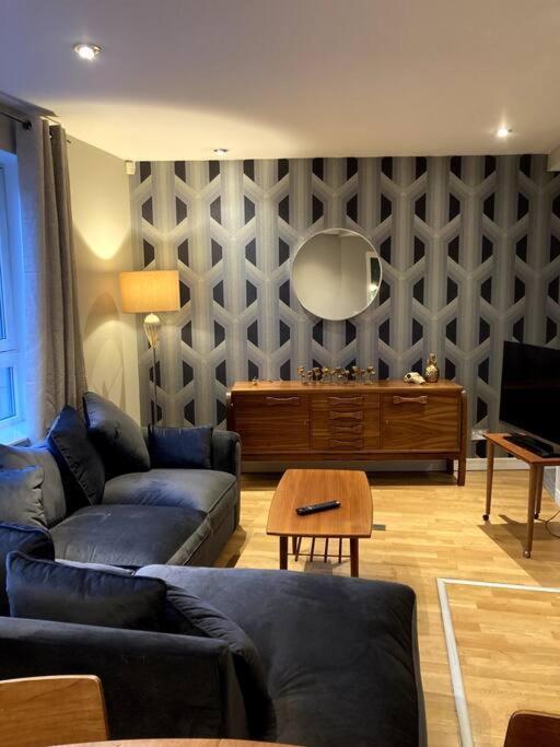 Stylish 2 Bed Accessible Flat Perfect Location Appartamento Glasgow Esterno foto